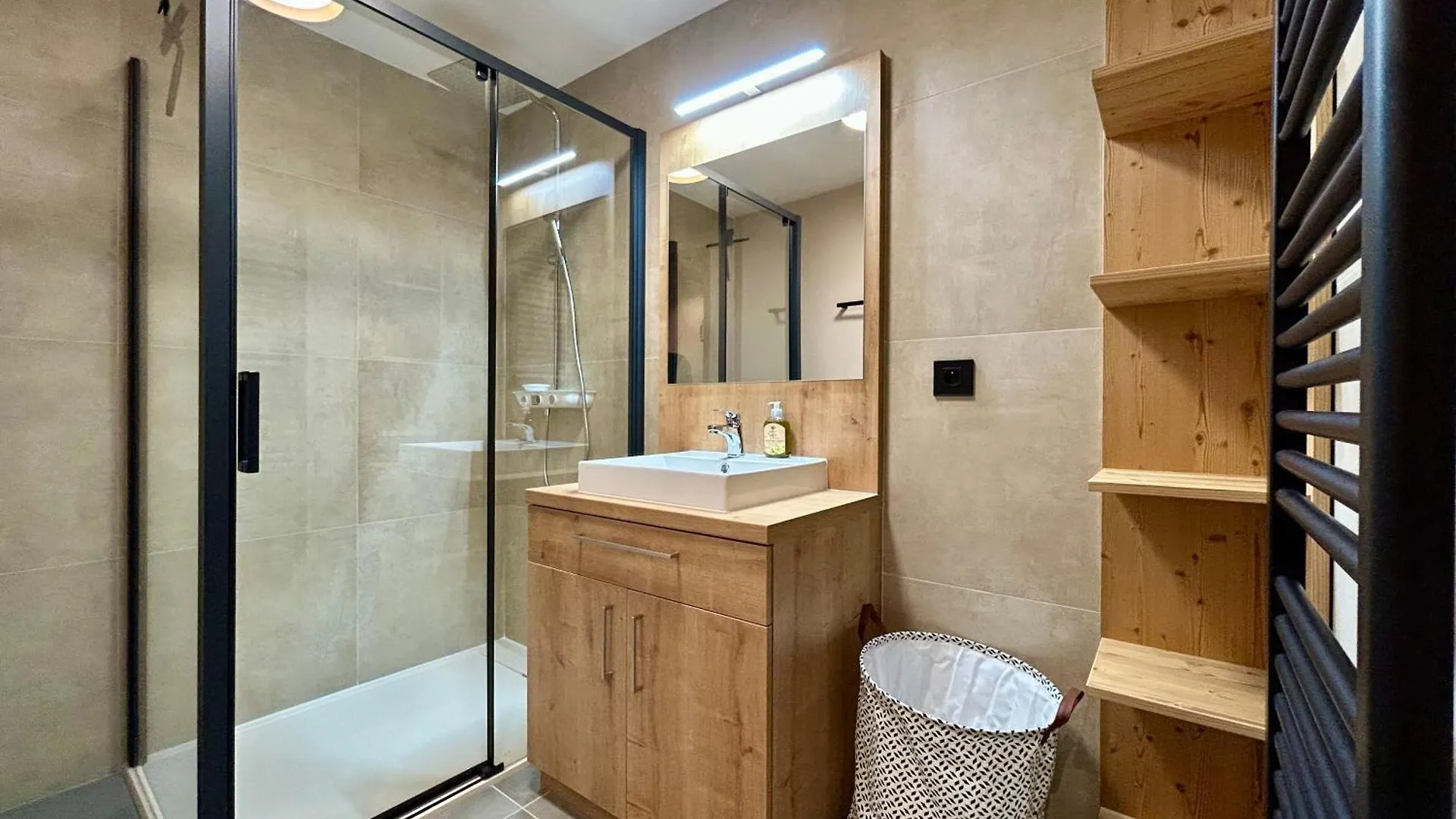 Homency - Residence L'Expression D03 Alpe d'Huez 0*,